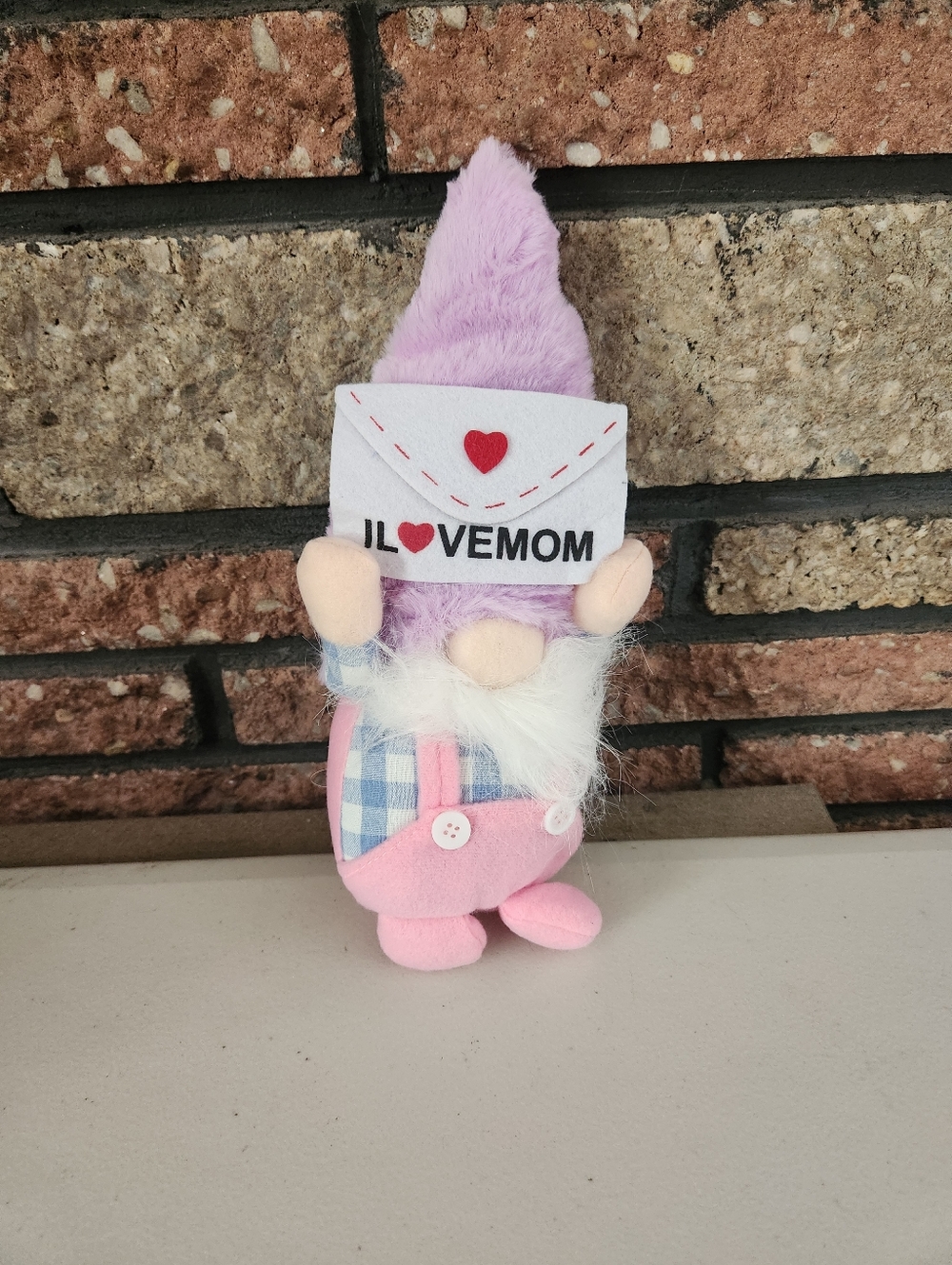 🎉 Mother's Day Themed Gnome
